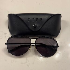Diff Eyewear Black Aviator Sunglasses